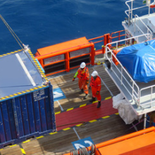 International and overseas moving by boat